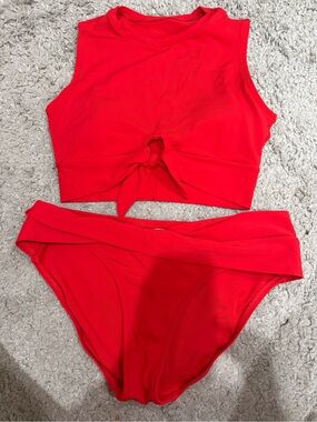 ROBIN PICCONE  AVA TANK BIKINI TOP (Medium)/AVA TWIST BIKINI BOTTOM (Large).